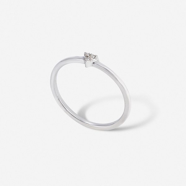 טבעת משולש דקה משובצת