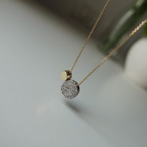 שרשרת שני עיגולים