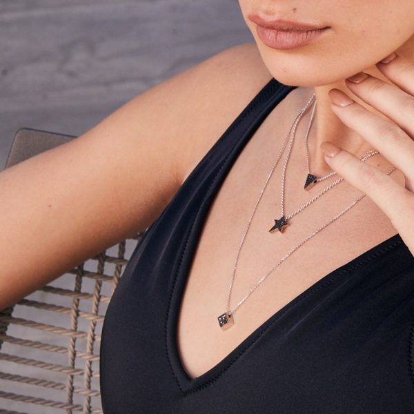 כוכב א-סימטרי L