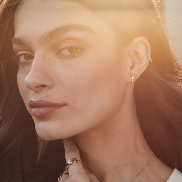 עגיל כוכב יחיד